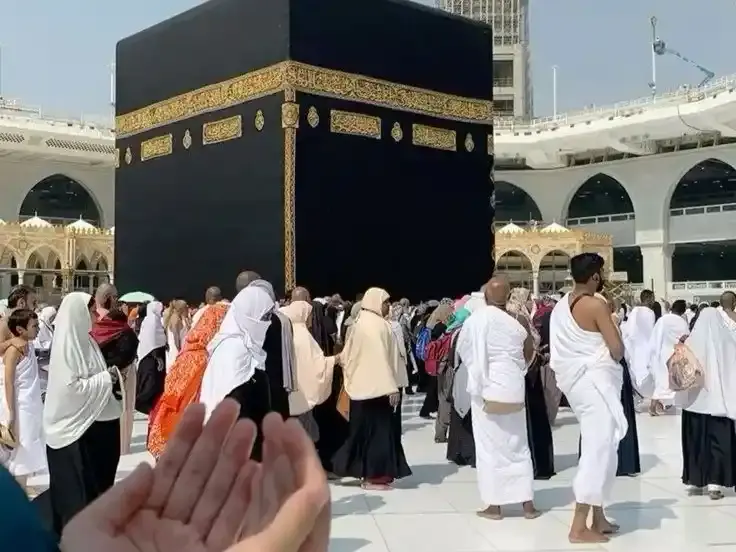 Private transportation for Umrah travellers in Saudi Arabia