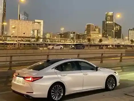 saudi-travel-vehicle-1